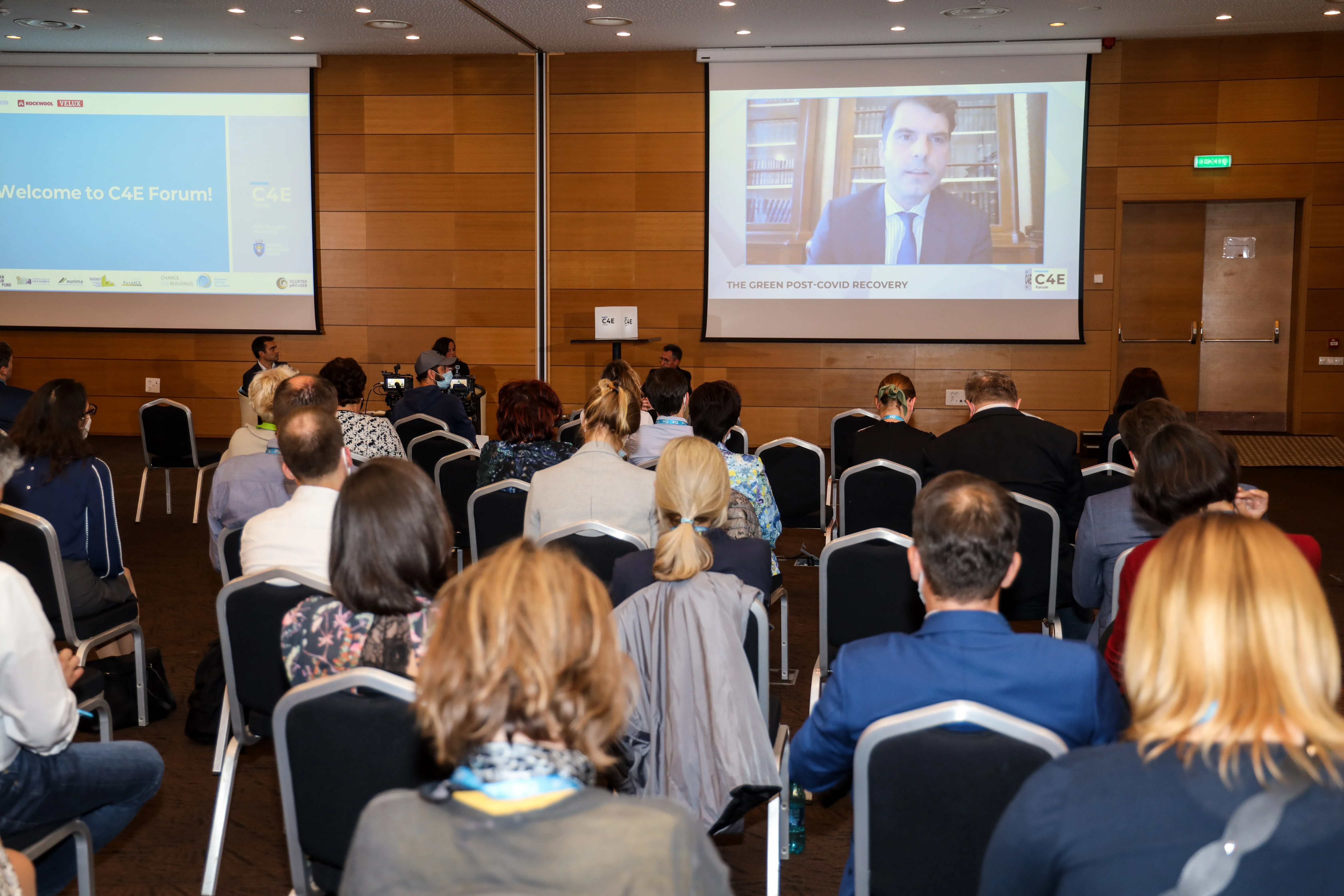 C4E Forum audience watching an online opening plenary speaker.